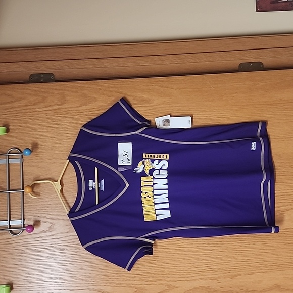 Minnesota Vikings shirt womens m nwt number 51 - Picture 1 of 7
